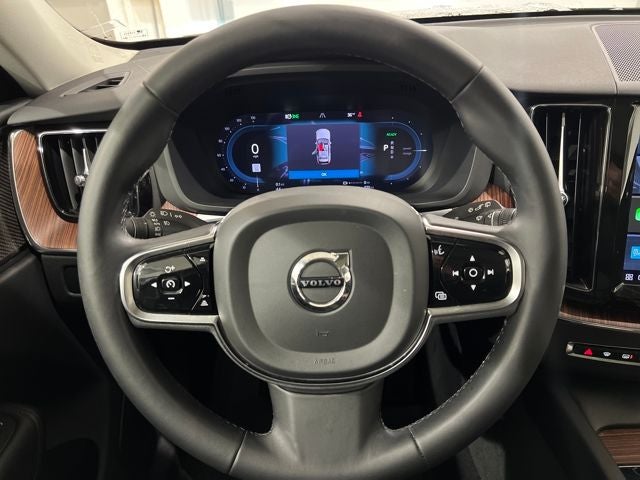 2023 Volvo XC60 Recharge Plug-In Hybrid T8 Plus Bright Theme