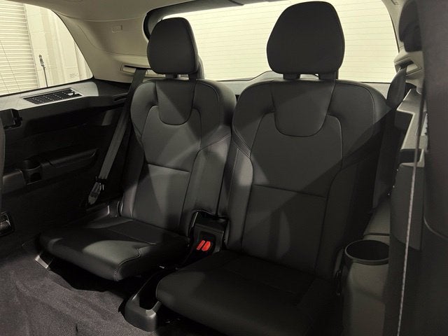 2025 Volvo XC90 Plug-In Hybrid T8 Plus 6 Passenger