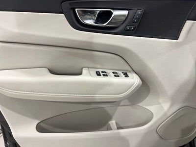 2025 Volvo XC60 Plug-In Hybrid T8 Plus