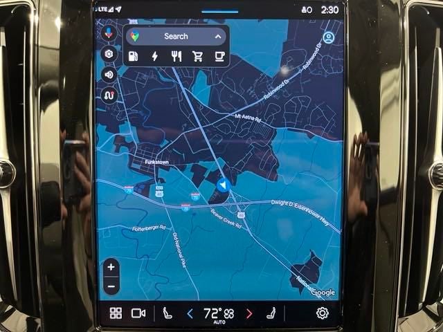 2025 Volvo XC60 Plug-In Hybrid T8 Plus