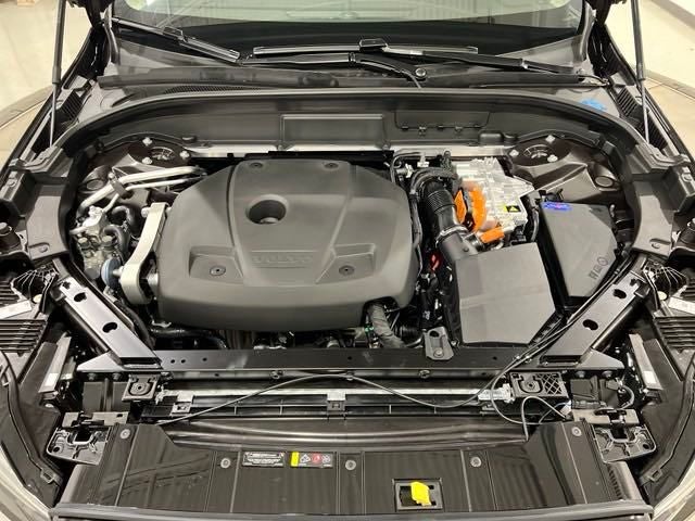 2025 Volvo XC60 Plug-In Hybrid T8 Plus