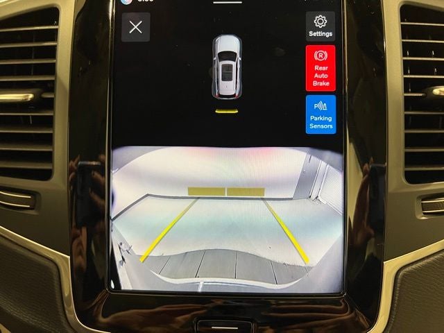 2024 Volvo XC90 B5 Core