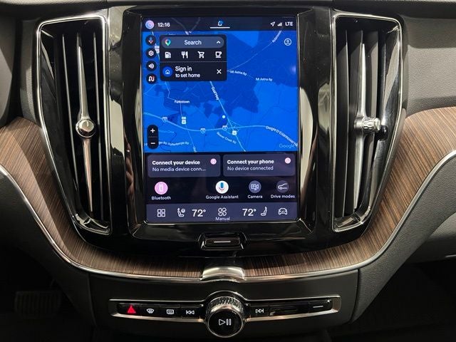 2022 Volvo XC60 B5 Momentum