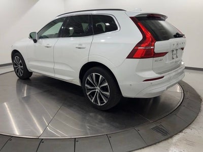 2022 Volvo XC60 B5 Momentum