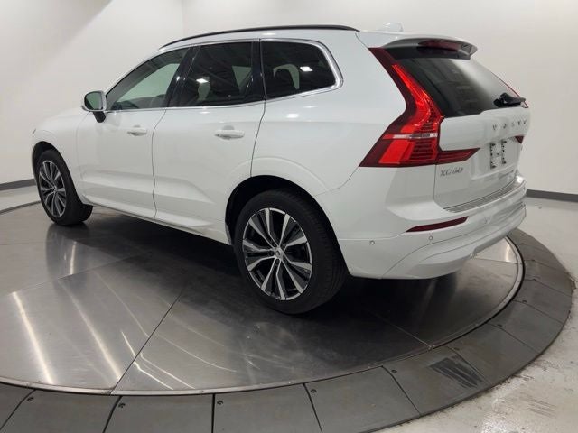 2022 Volvo XC60 B5 Momentum