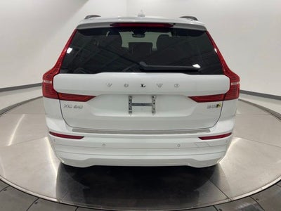 2022 Volvo XC60 B5 Momentum