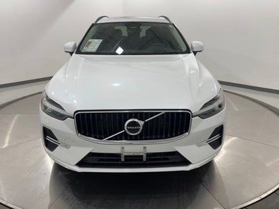 2022 Volvo XC60 B5 Momentum