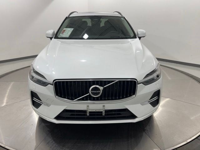 2022 Volvo XC60 B5 Momentum