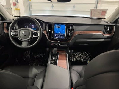 2024 Volvo XC60 B5 Plus Dark Theme