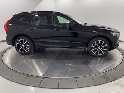2024 Volvo XC60 B5 Plus Dark Theme