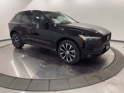 2024 Volvo XC60 B5 Plus Dark Theme