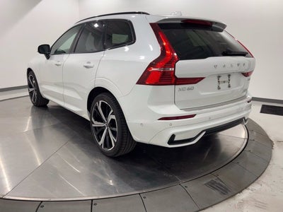 2024 Volvo XC60 B5 Ultimate Dark Theme