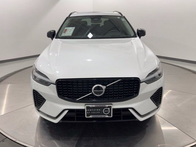 2024 Volvo XC60 B5 Ultimate Dark Theme