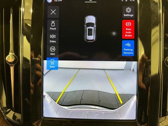 2023 Volvo XC60 B5 Plus Dark Theme