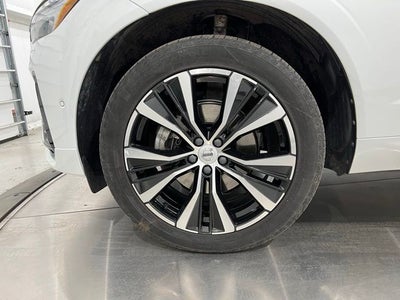 2023 Volvo XC60 B5 Plus Dark Theme