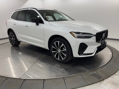 2023 Volvo XC60 B5 Plus Dark Theme