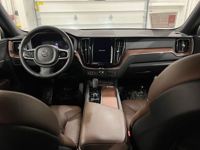 2023 Volvo XC60 B5 Plus Dark Theme