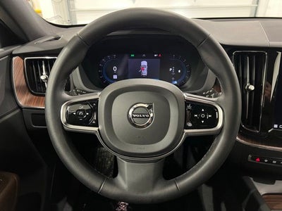 2023 Volvo XC60 B5 Plus Dark Theme