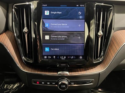 2023 Volvo XC60 B5 Plus Dark Theme