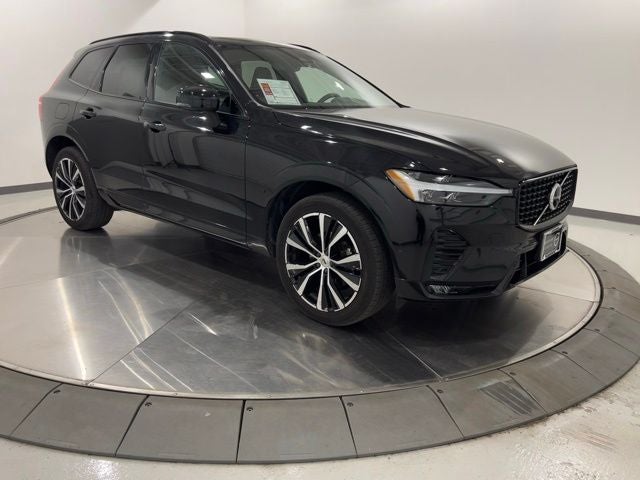 2023 Volvo XC60 B5 Plus Dark Theme