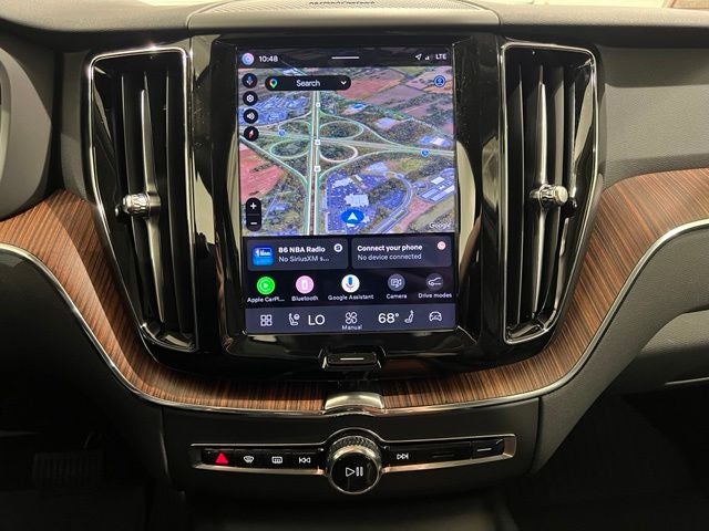 2023 Volvo XC60 B5 Plus Dark Theme