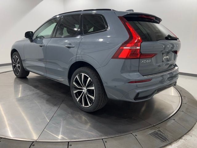 2023 Volvo XC60 B5 Plus Dark Theme