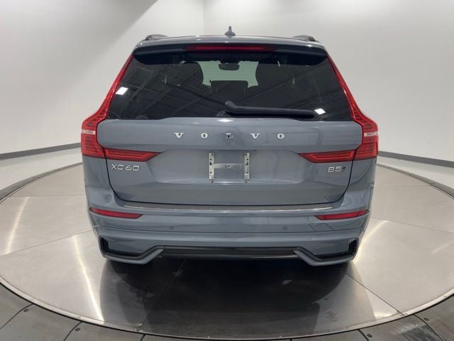 2023 Volvo XC60 B5 Plus Dark Theme