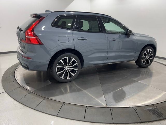 2023 Volvo XC60 B5 Plus Dark Theme