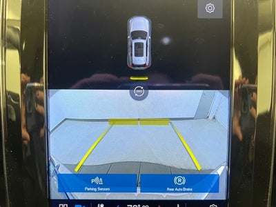 2023 Volvo XC60 B5 Plus Dark Theme