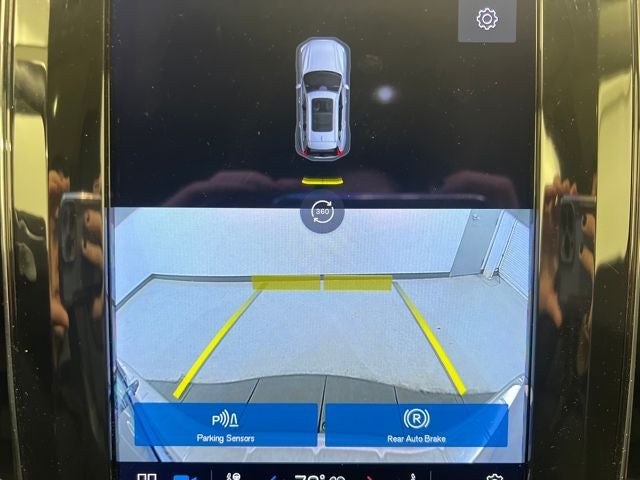 2023 Volvo XC60 B5 Plus Dark Theme