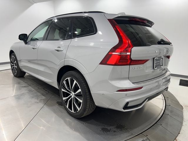 2023 Volvo XC60 B5 Plus Dark Theme