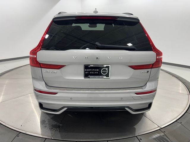 2023 Volvo XC60 B5 Plus Dark Theme