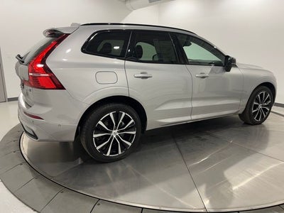 2023 Volvo XC60 B5 Plus Dark Theme