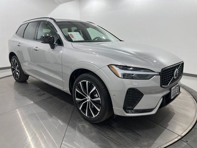 2023 Volvo XC60 B5 Plus Dark Theme
