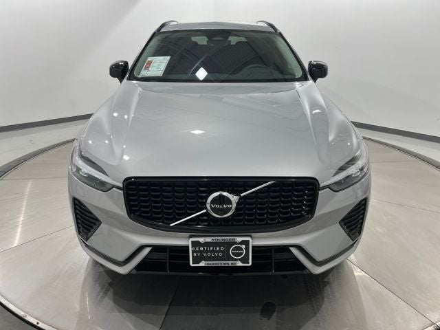 2023 Volvo XC60 B5 Plus Dark Theme