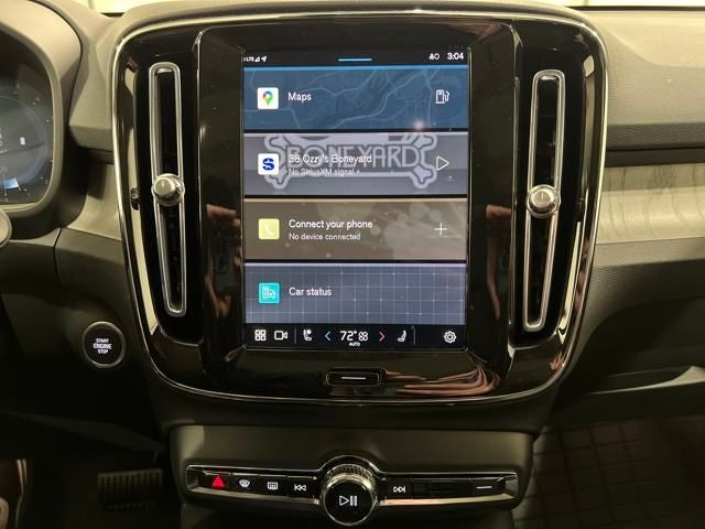 2025 Volvo XC40 B5 Plus Dark Theme