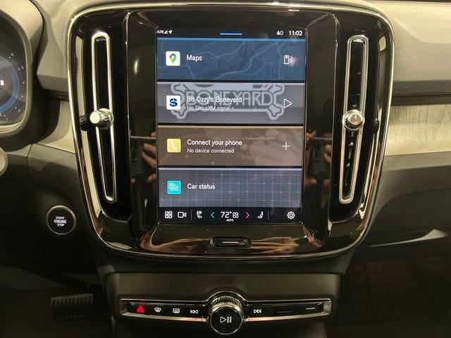 2025 Volvo XC40 B5 Core