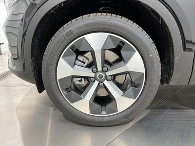 2025 Volvo XC40 B5 Core