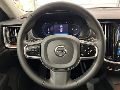 2024 Volvo V60 Cross Country B5 Plus