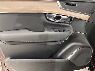 2025 Volvo XC90 B5 Core 2025.5