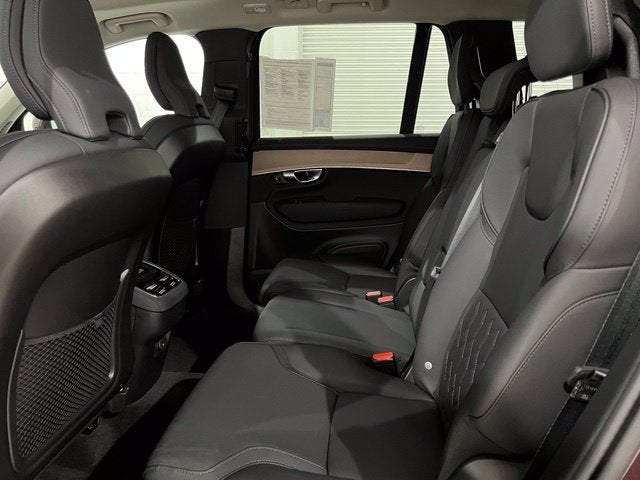 2025 Volvo XC90 B5 Core 2025.5