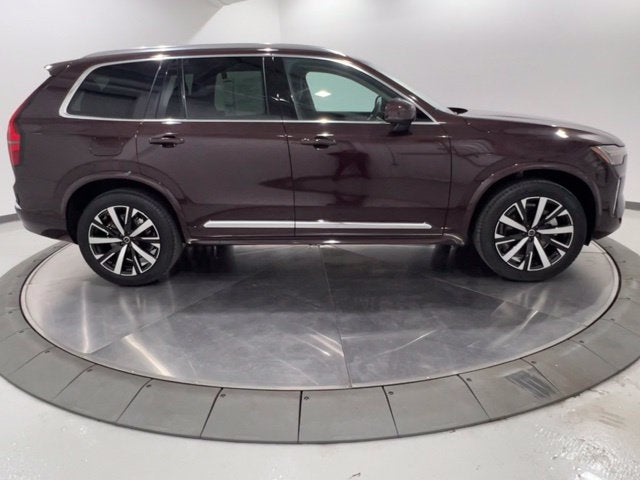 2025 Volvo XC90 B5 Core 2025.5