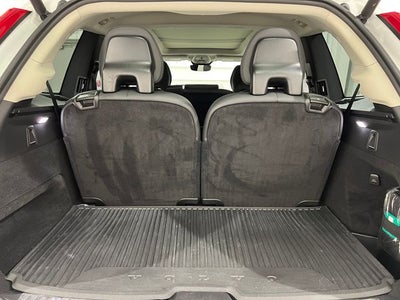 2025 Volvo XC90 B5 Plus