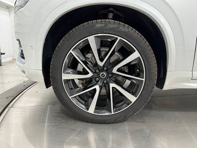 2025 Volvo XC90 B5 Plus