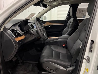 2025 Volvo XC90 B5 Plus