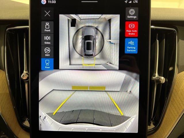 2026 Volvo XC60 B5 Plus