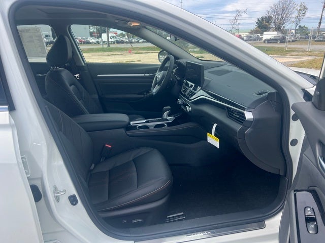 2025 Nissan Altima 2.5 SR PREMIUM PACKAGE