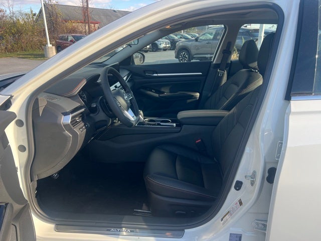 2025 Nissan Altima 2.5 SR PREMIUM PACKAGE