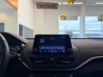 2022 Nissan Altima 2.5 SR
