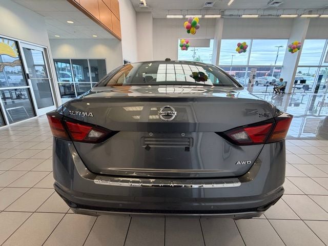 2022 Nissan Altima 2.5 SR